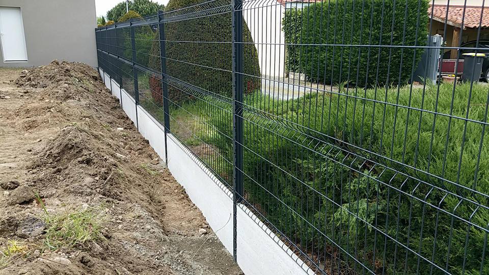 Clôture rigide et sécurité : protégez votre maison efficacement